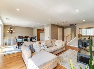 6 Crabapple Ct, Jersey City, NJ 07305
