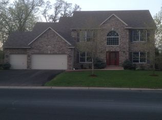 980 Weston Ridge Pkwy, Chaska, MN 55318