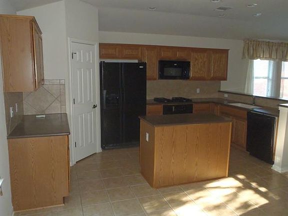 4th image of 1965 Creek Crest Way