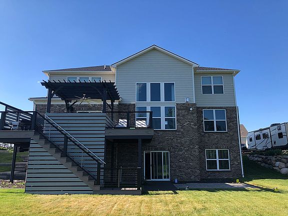 2nd image of 2866 Montgomery Cir