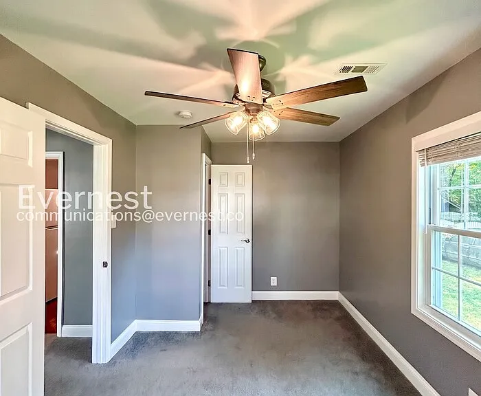 603 Henry St — Photo 10