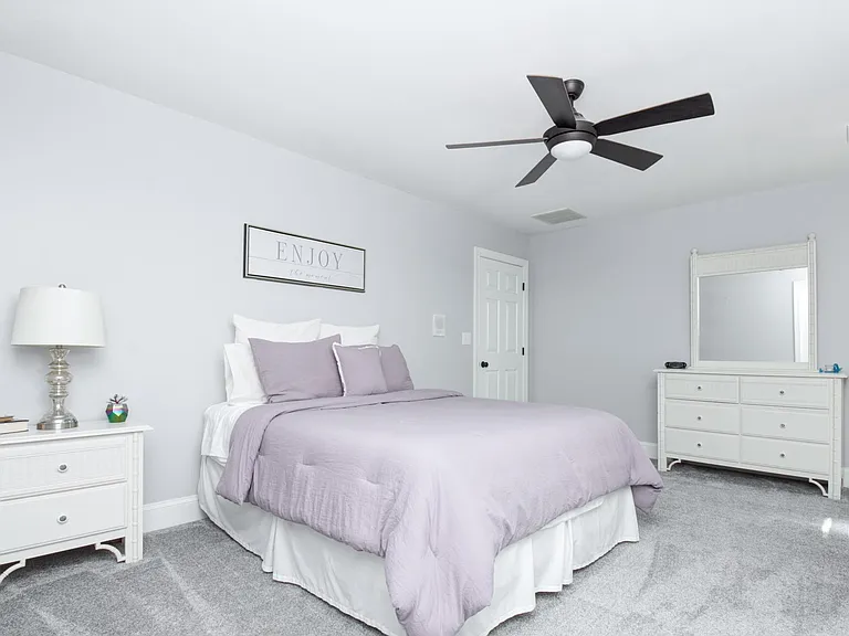 1315 Lake Point Dr — Photo 40