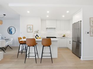 60 Southport St #909, Toronto, ON M6S 3N4