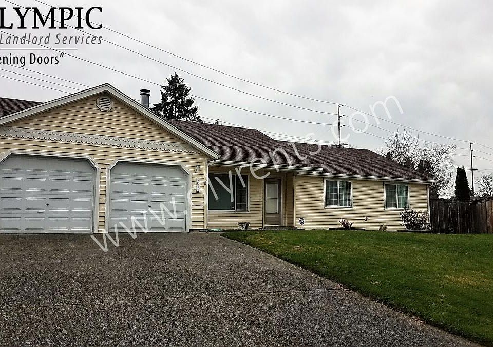 1st image of 1012 SE Scarlet Oak Dr