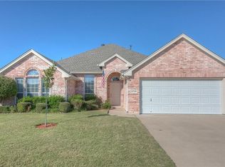 8708 Shavano Dr, Fort Worth, TX 76123