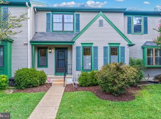 4 Paxton Ct, Sterling, VA 20165