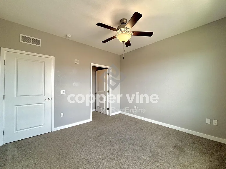 4100 N Albion St #522 — Photo 13