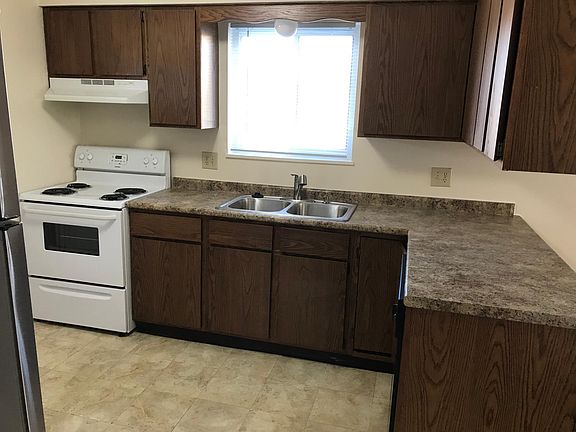 5th image of 1141 Redbluff Dr