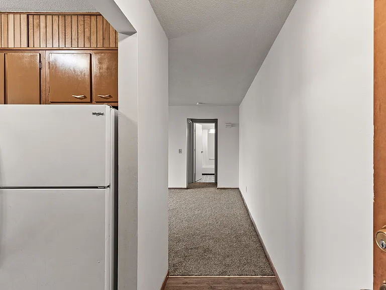 647 37th Ave NE #203 — Photo 9