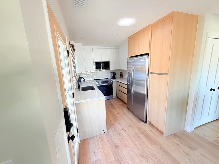 1695 Andalusia Way #1695 — Photo 2
