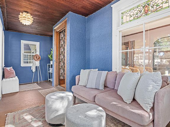 5th image of 3821 Lyndale Ave S