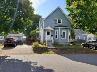 11 Usher St, Lowell, MA 01851