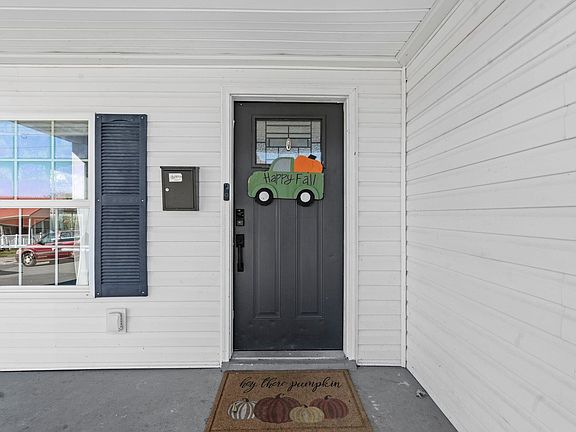 3rd image of 12 Linden Ave