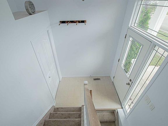 4th image of 8005 W Westpointe Dr