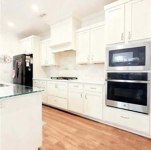 2303 Paddington St — Photo 5