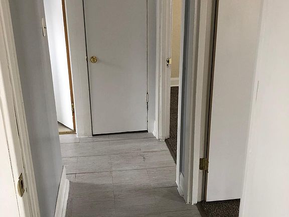 4th image of 5844 Wallace Rd