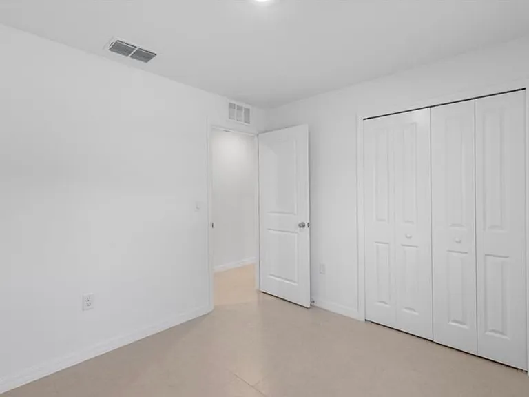 334 Pinehurst Ave — Photo 7