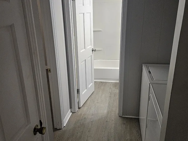 1609 Locust St #B — Photo 5