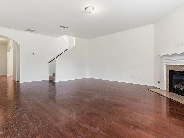 1672 Stonewater Dr — Photo 19