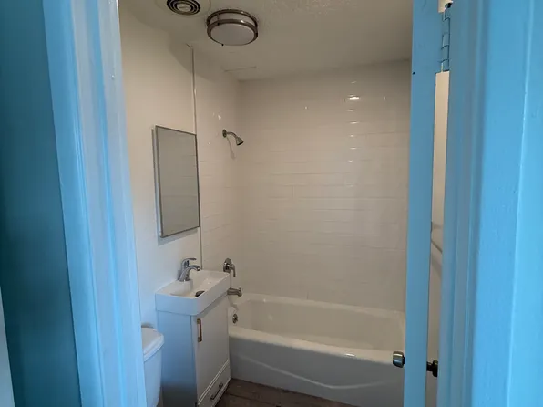 8744 Etiwanda Ave, Northridge, CA