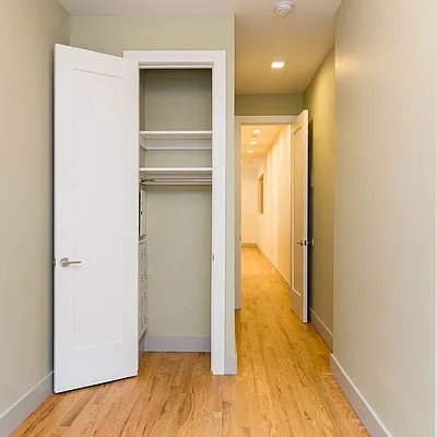 Rented by Nooklyn NYC LLC | media 49