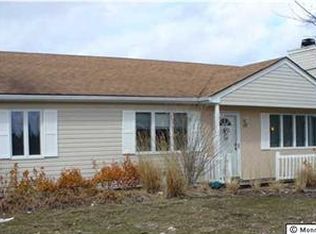 60 Bay Breeze Dr, Toms River, NJ 08753