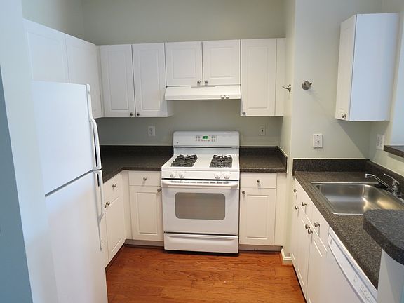 5th image of 11350 Aristotle Dr APT 104