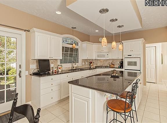 3rd image of 374 W Glen Eagle Dr