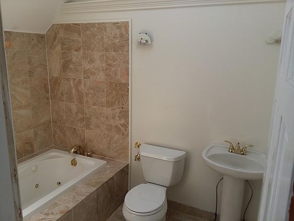 1st floor bathroom