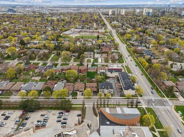 116 Clement Rd #W09, Toronto, ON M9R 1Z2
