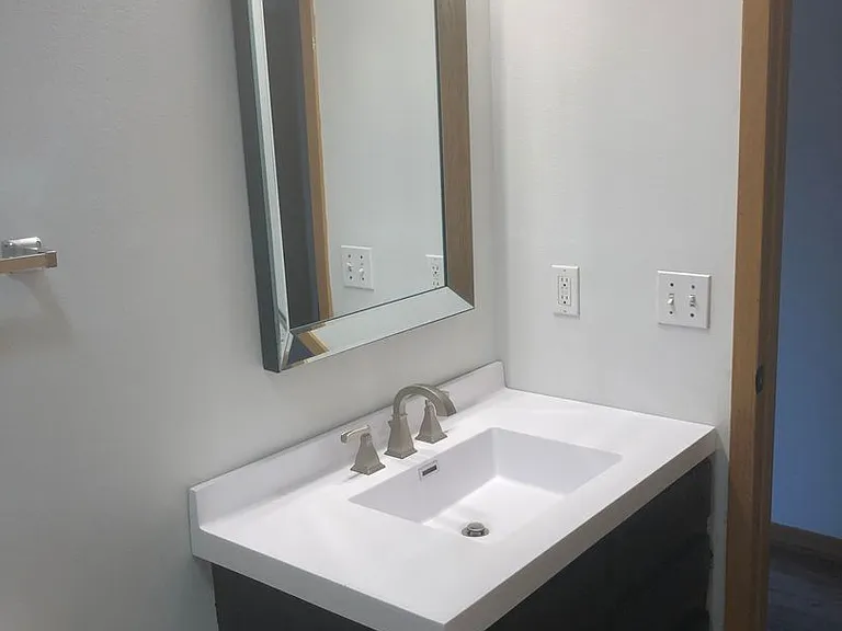 Dickinson Apartments — Photo 15