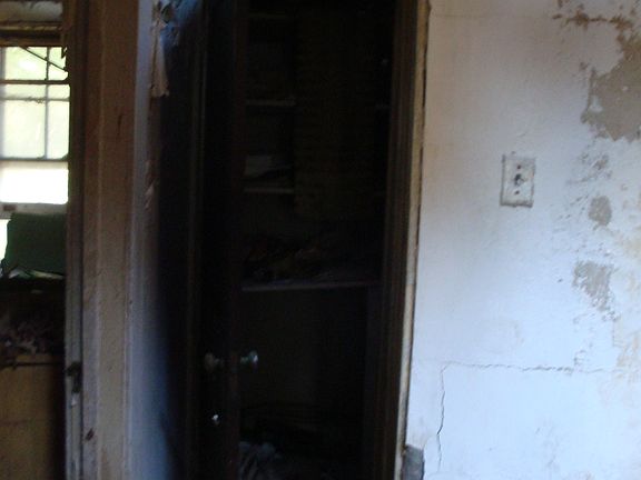 4th image of 23 Lewis Parkway