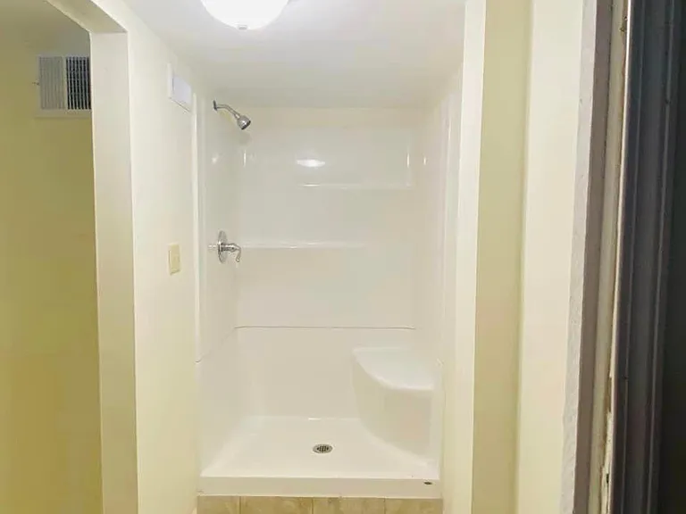 2118 Merriwether St — Photo 12