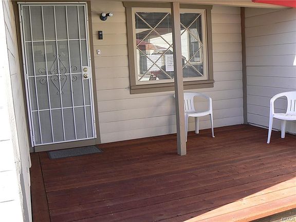 3rd image of 1109 W Big Bear Blvd