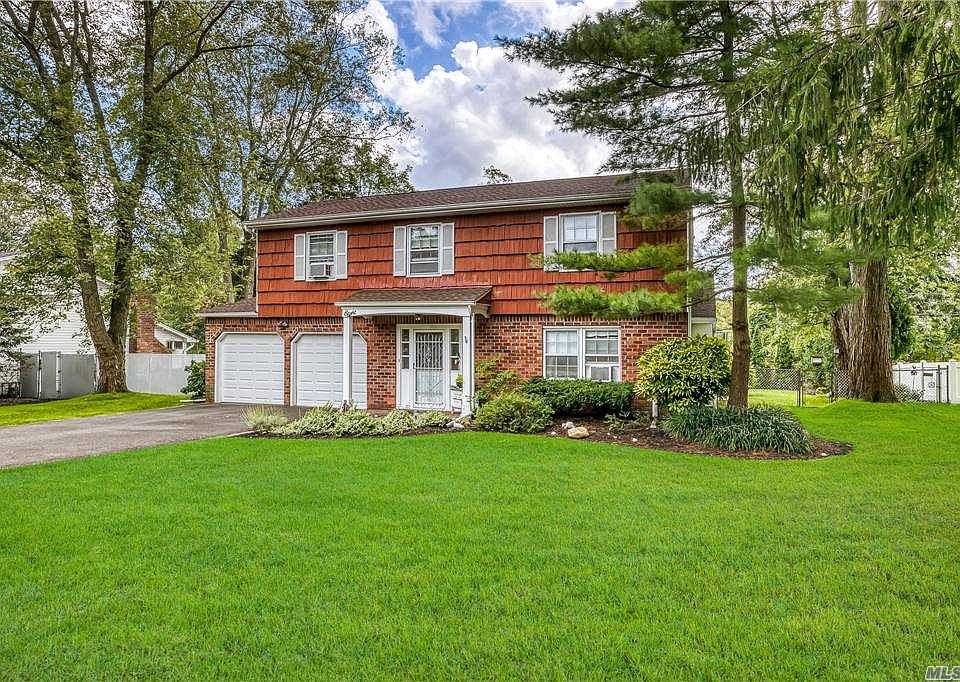 1st image of 8 Parkway Dr S