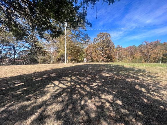 4th image of 410 County Road 580