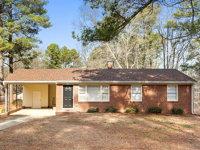 1312 Goodwin Rd — Photo 27