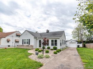 1689 Woodlawn Dr, New Albany, IN 47150