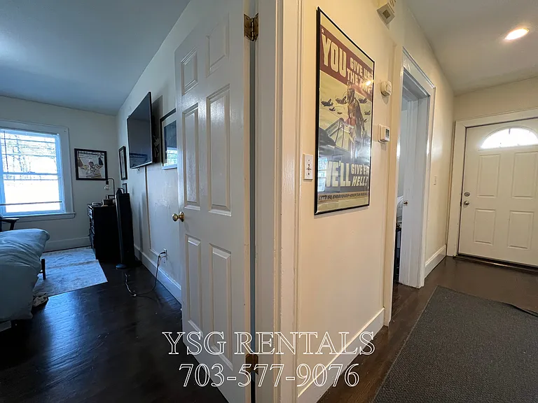 237 Everett St #237 — Photo 8
