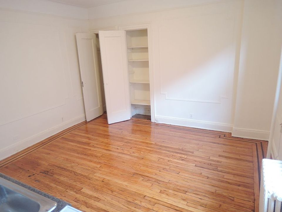 2nd image of 2267 35th St APT 3D