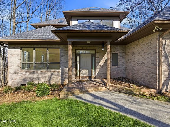 4th image of 152 Whippoorwill Dr