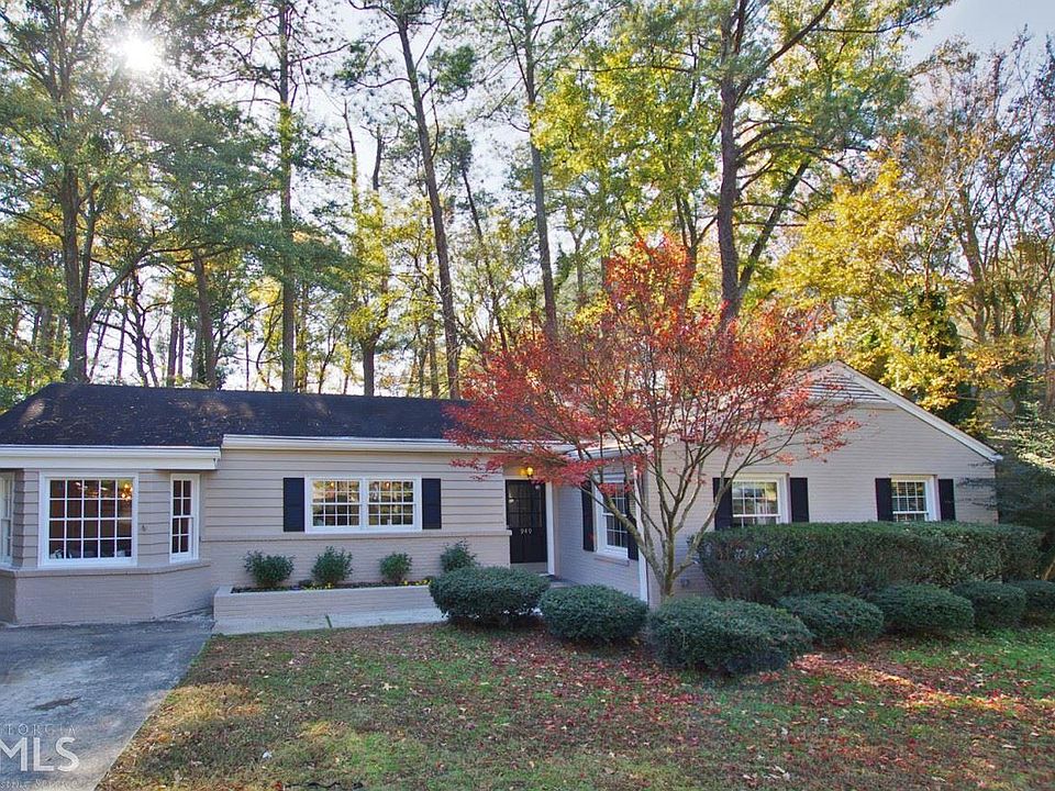 1st image of 949 Cardova Dr NE