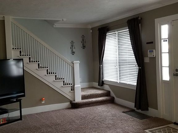 4th image of 227 Marine Ave