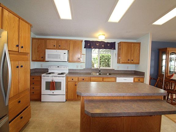 3rd image of 312 S Columbia Center Blvd Unit 17