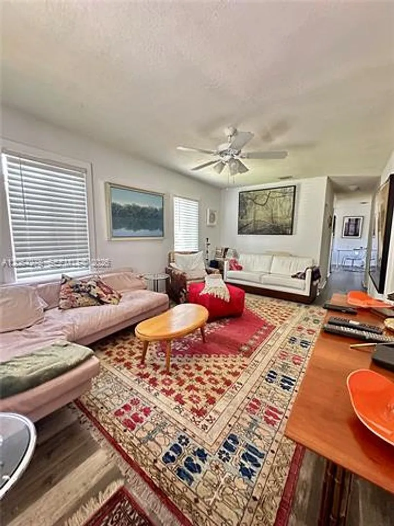 3611 Oak Av # 3611, Miami, FL 33133 — Photo 4