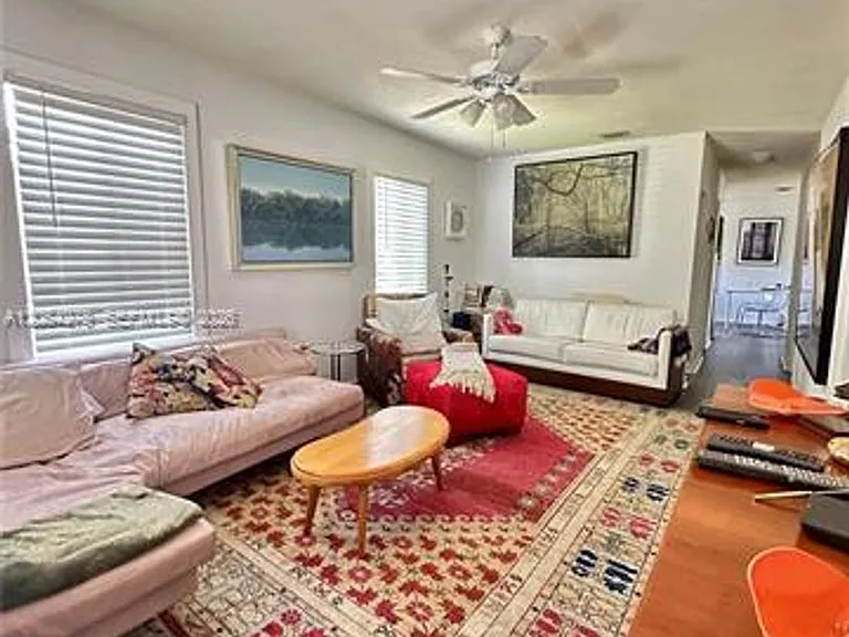 3611 Oak Ave #3611 — Photo 4