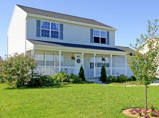 2100 Crystalstone Ct SE, Caledonia, MI 49316