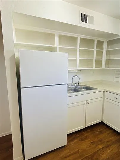 CATALINA VISTA APARTMENTS — Photo 38