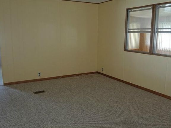 2nd image of 1009 Belmont Cir