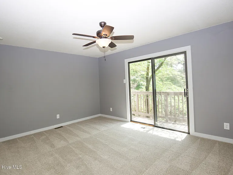 27 Par Dr — Photo 25